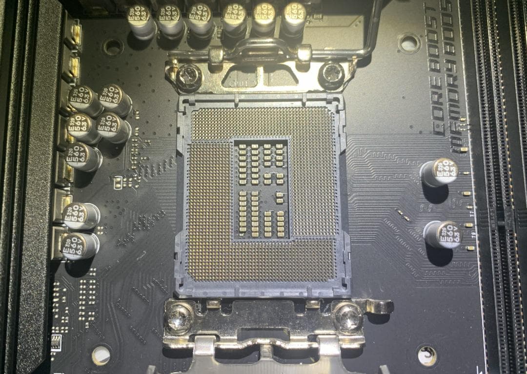 MSI MAG B660 TOMAHAWK WIFI DDR4 マザーボード