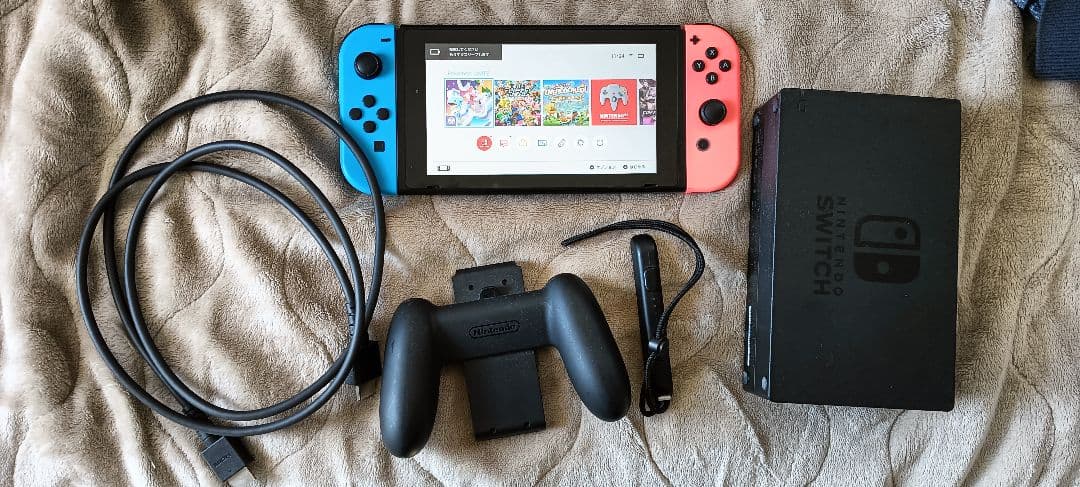 Nintendo Switch 青/赤 本体 充電ケーブル付き箱あり