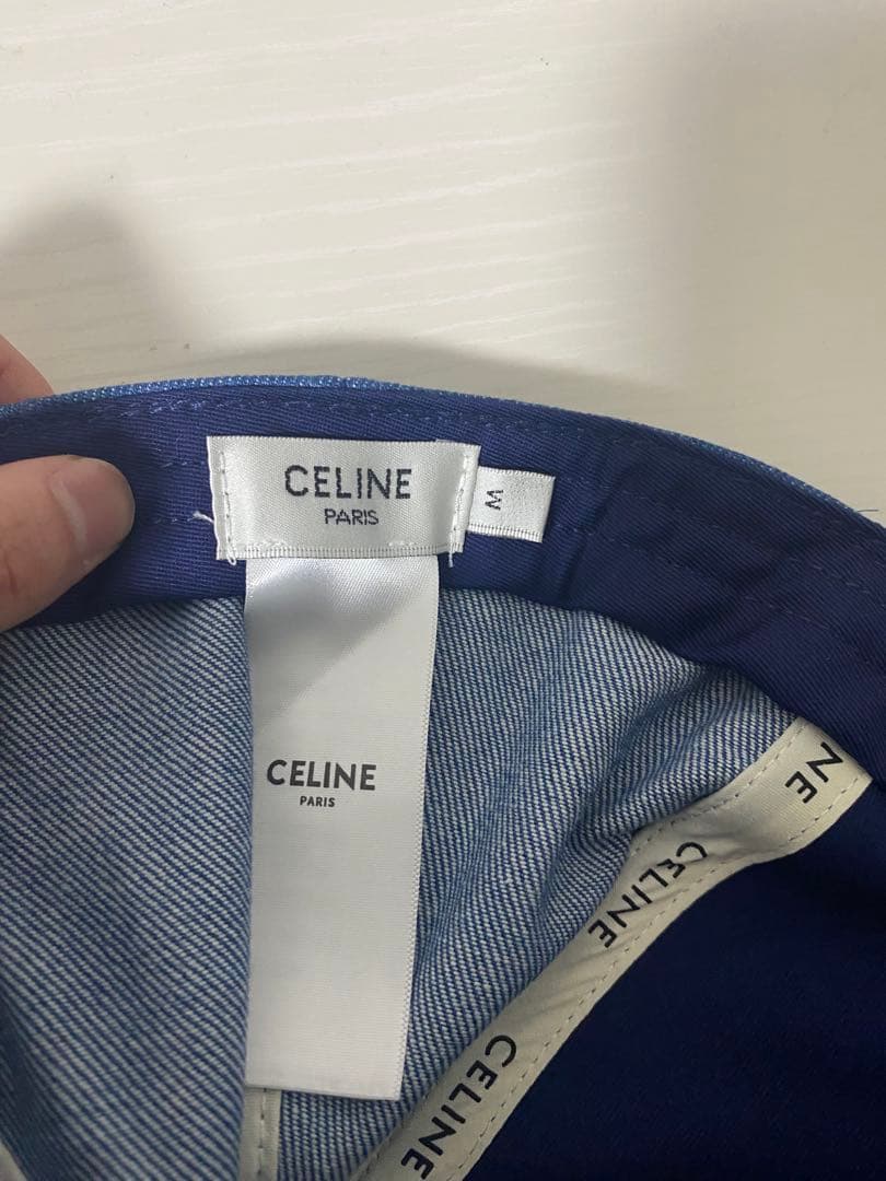 デニム生地の刺繍ロゴベースボールキャップ