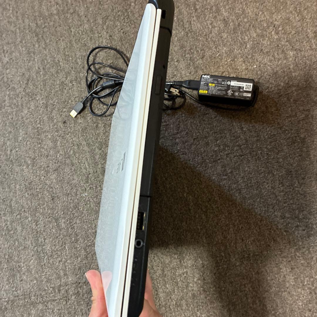 最新Office搭載　NEC