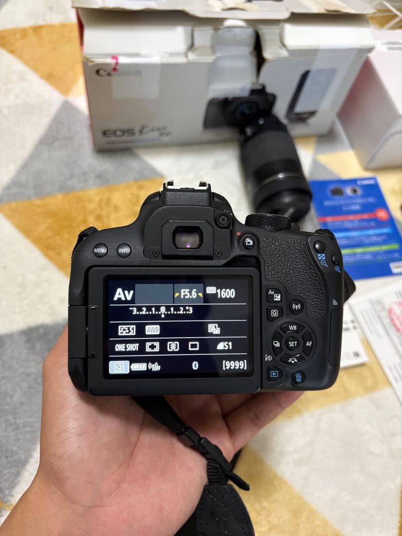 「美品」Canon EOS Kiss X9i デジタル一眼レフカメラ