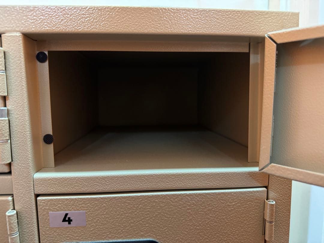 【美品】スチール製12扉ダイヤル式ロッカー 6段2列 グレー ベージュ