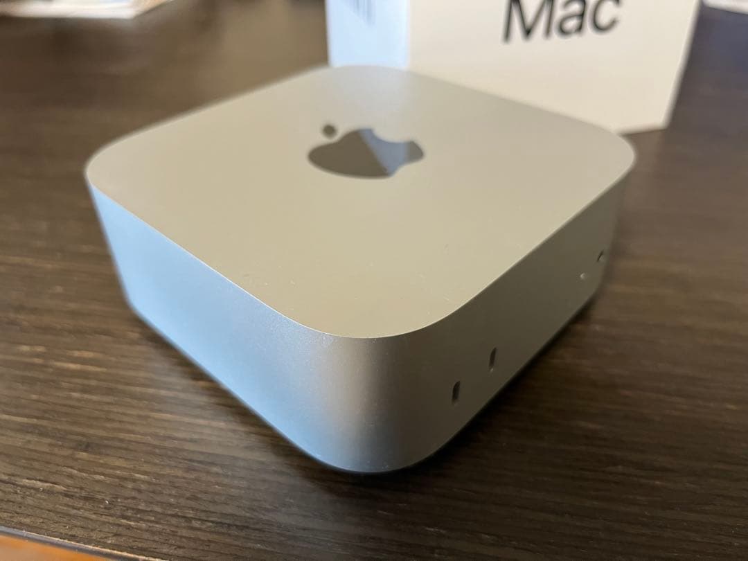 Mac Mini M4 256GB ベースモデル 来年1/1まで限定保証つき