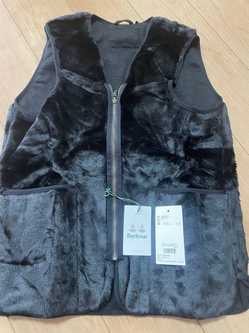 バブアー　ベストジャケット黒