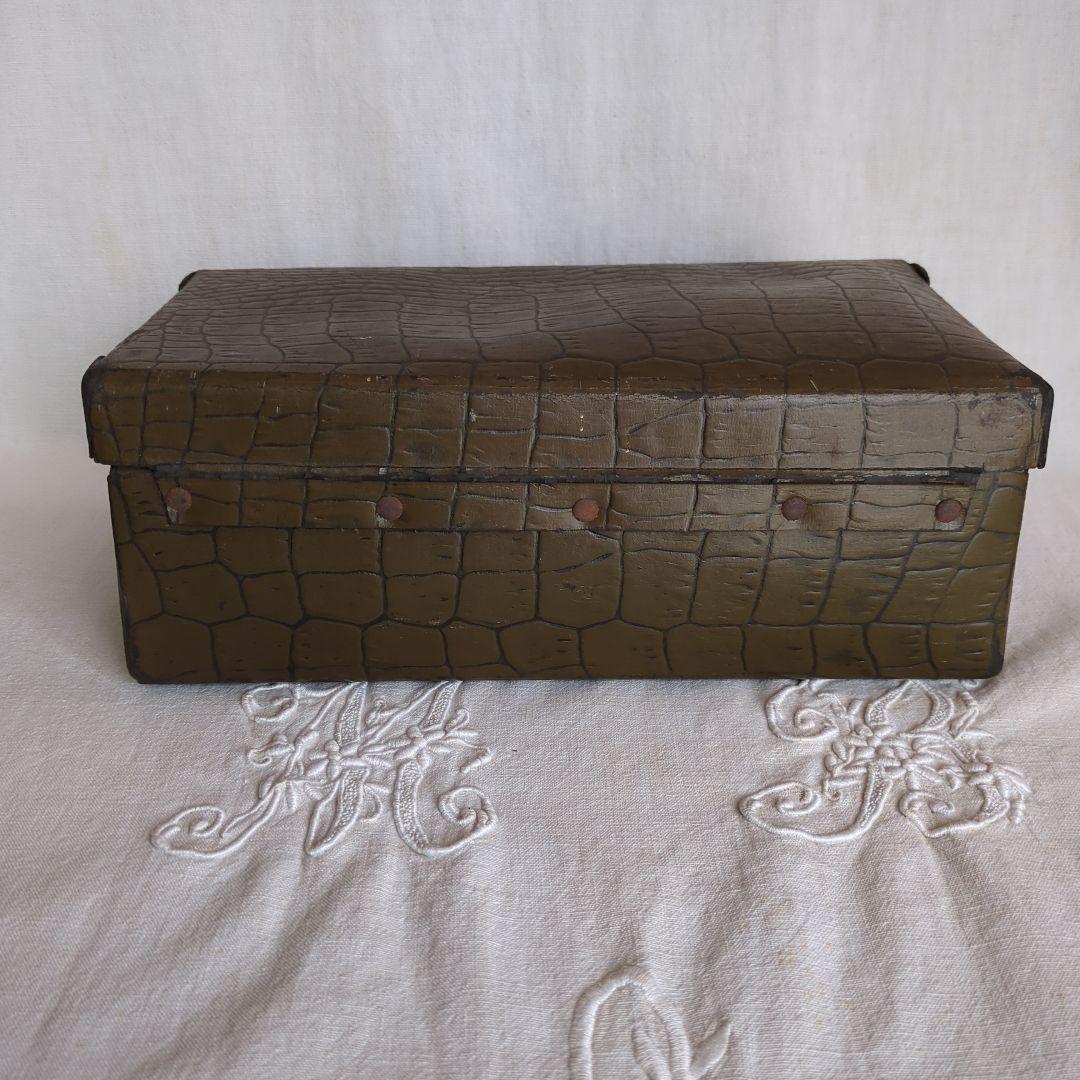 フランスアンティーク ミニトランク バラ