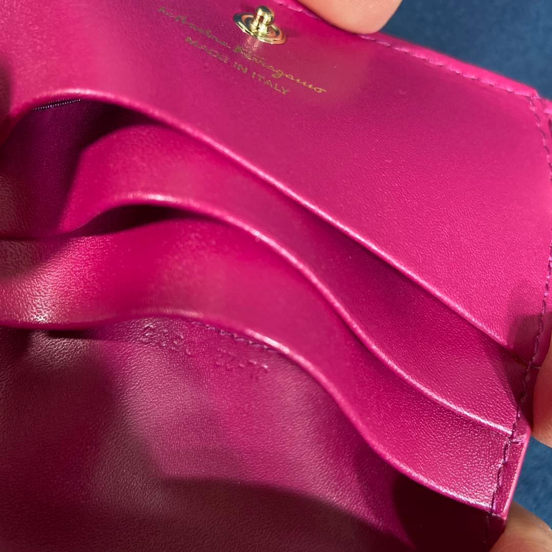 超美品　希少 フェラガモ　コンパクト　二つ折り財布