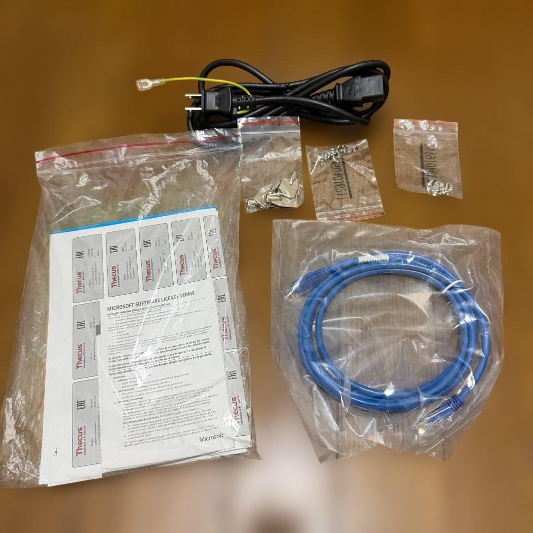 【メモリ16GB増設済】Thecus W5810 5ベイNASケース