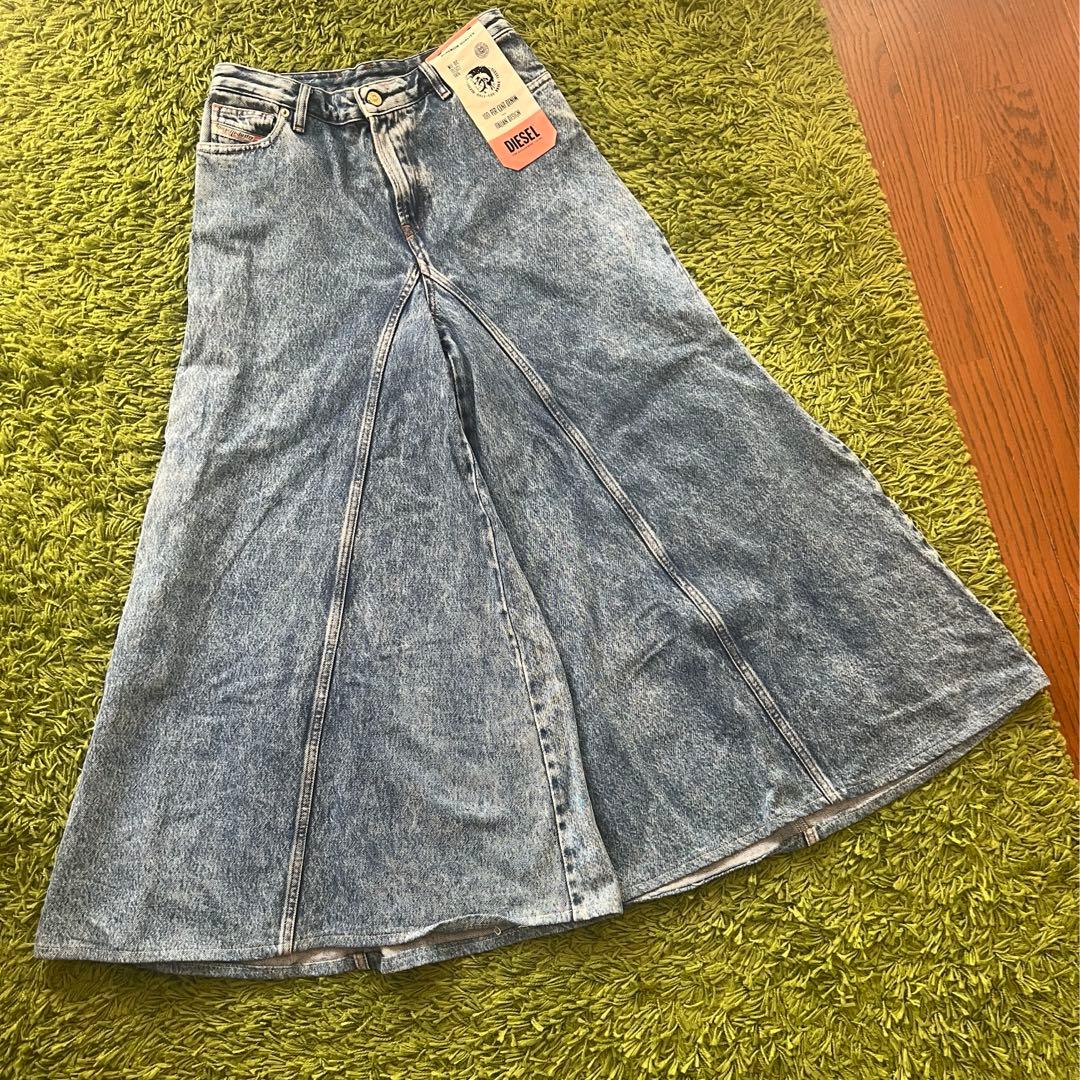 パンツ DIESEL D-SPRITZZ Wide Boot Cut Denim