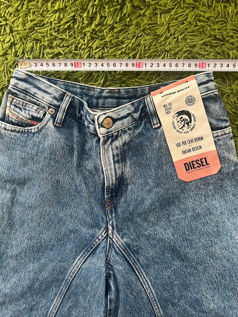 パンツ DIESEL D-SPRITZZ Wide Boot Cut Denim