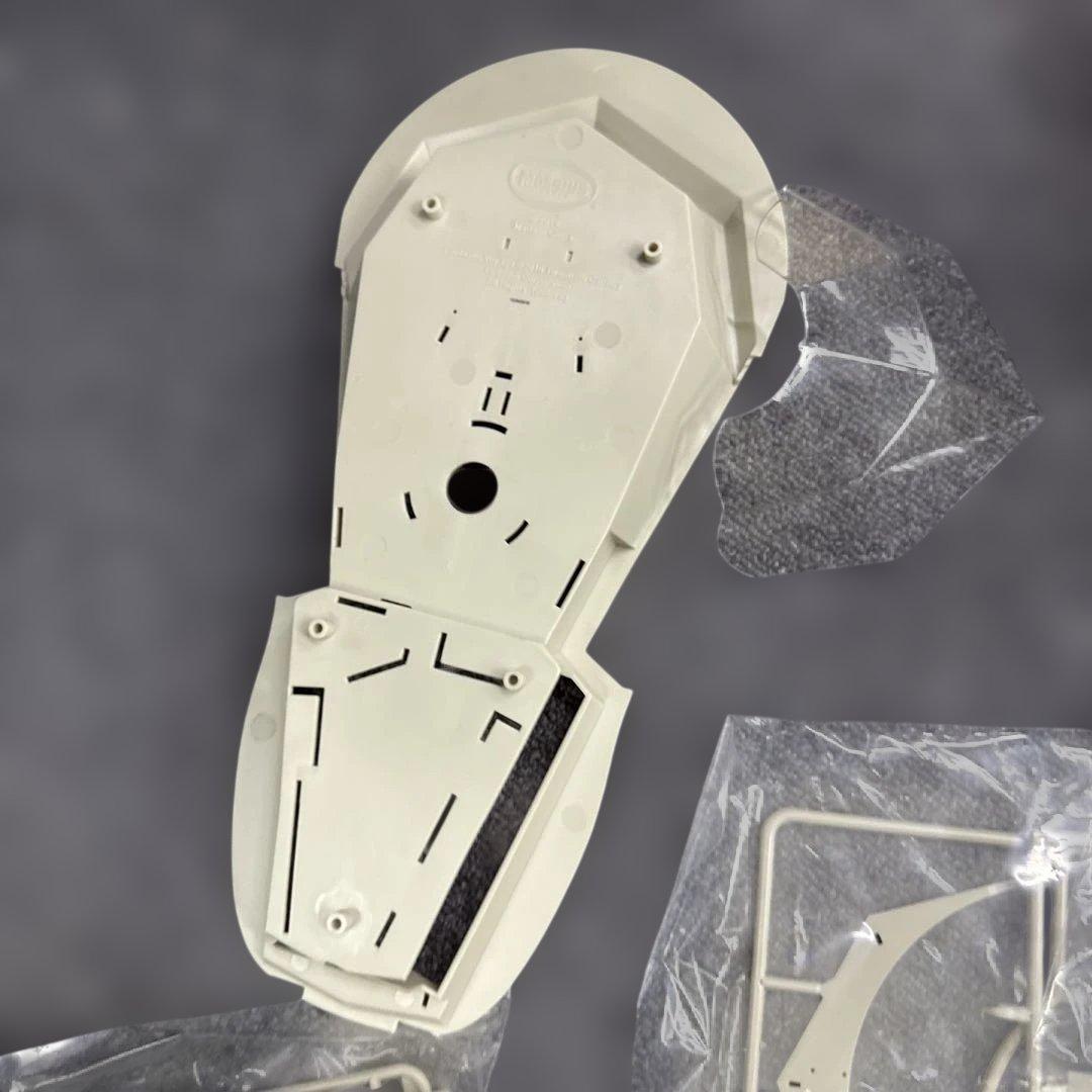 t*8様 現状品メビウス Proteus Submarine 1/32スケール