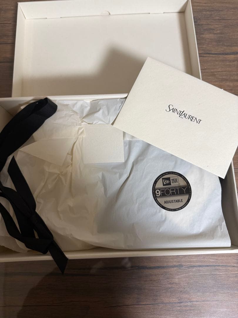 あ*様 SAINT LAURENT × NEW ERA コラボ キャップ 正規品