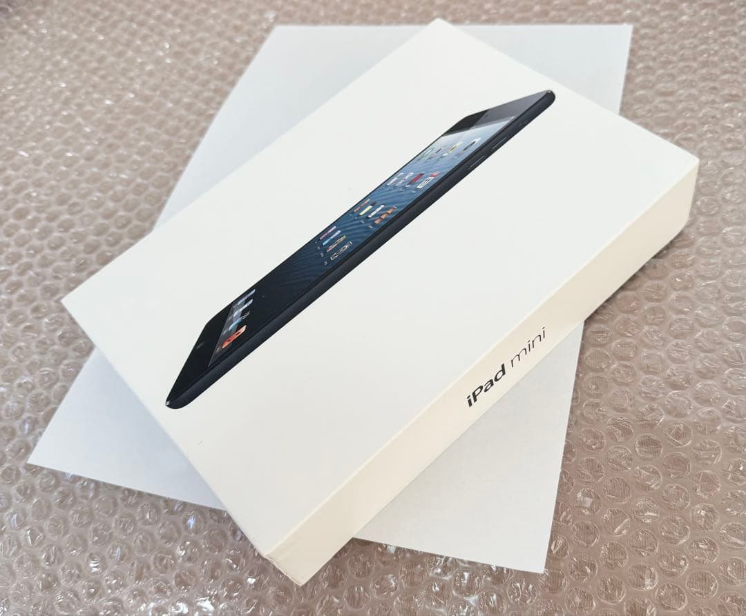 iPad mini 本体 充電器・USBケーブル付き