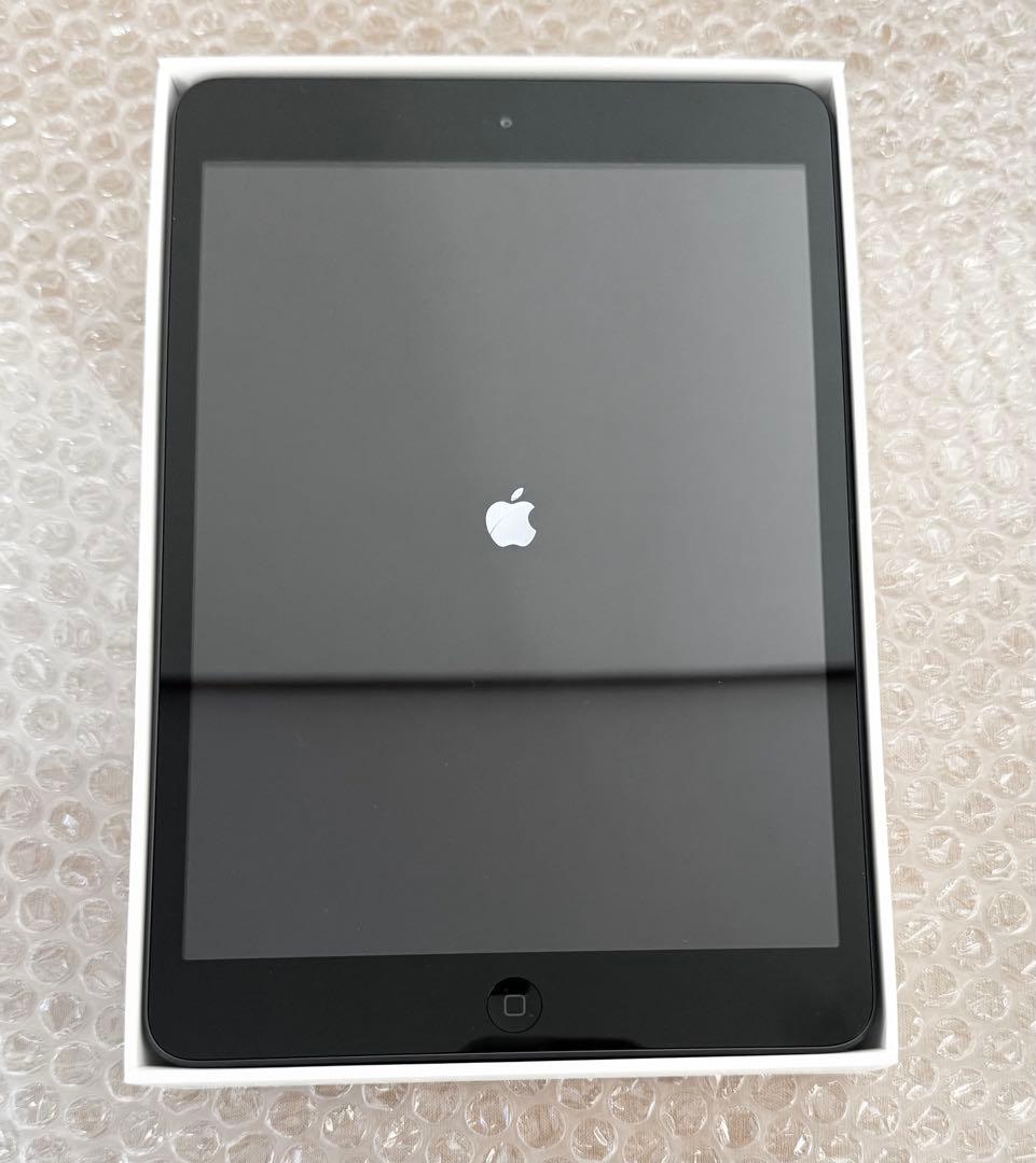 iPad mini 本体 充電器・USBケーブル付き