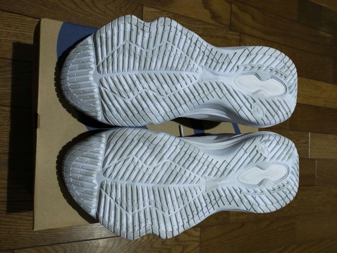 NOVA SURGE LOW ノヴァサージロー