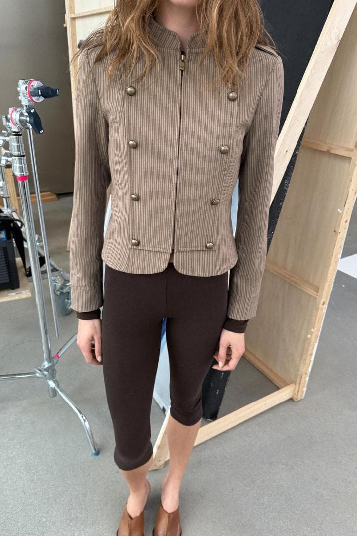 完売品 ZARA ストライプ柄フィットブレザー Sサイズ