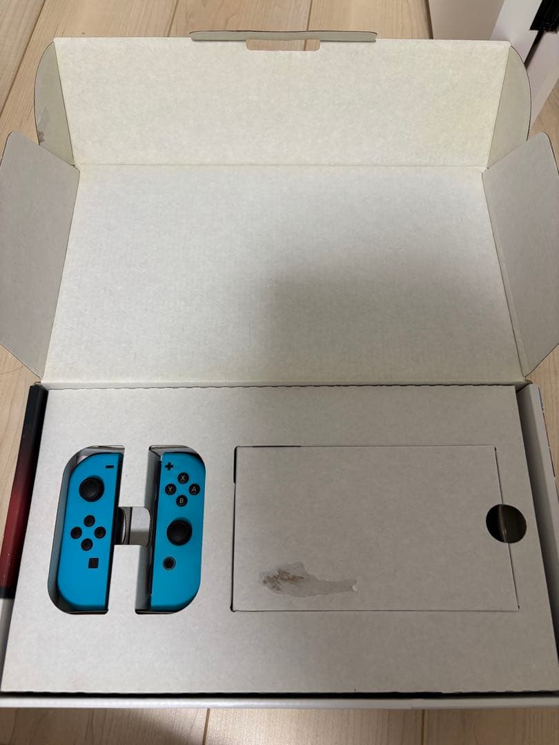 NintendoSwitchグレー本体+ネオンブルーJoy-Con2本付き