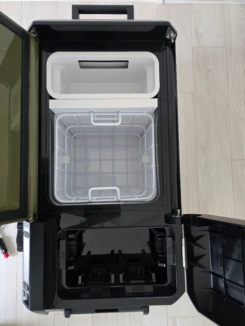 Makita マキタ CW004G 充電式ポータブル保冷温庫 29L オリーブ色