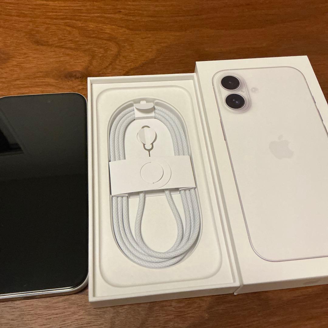 iPhone16 128GB ホワイト　simフリー