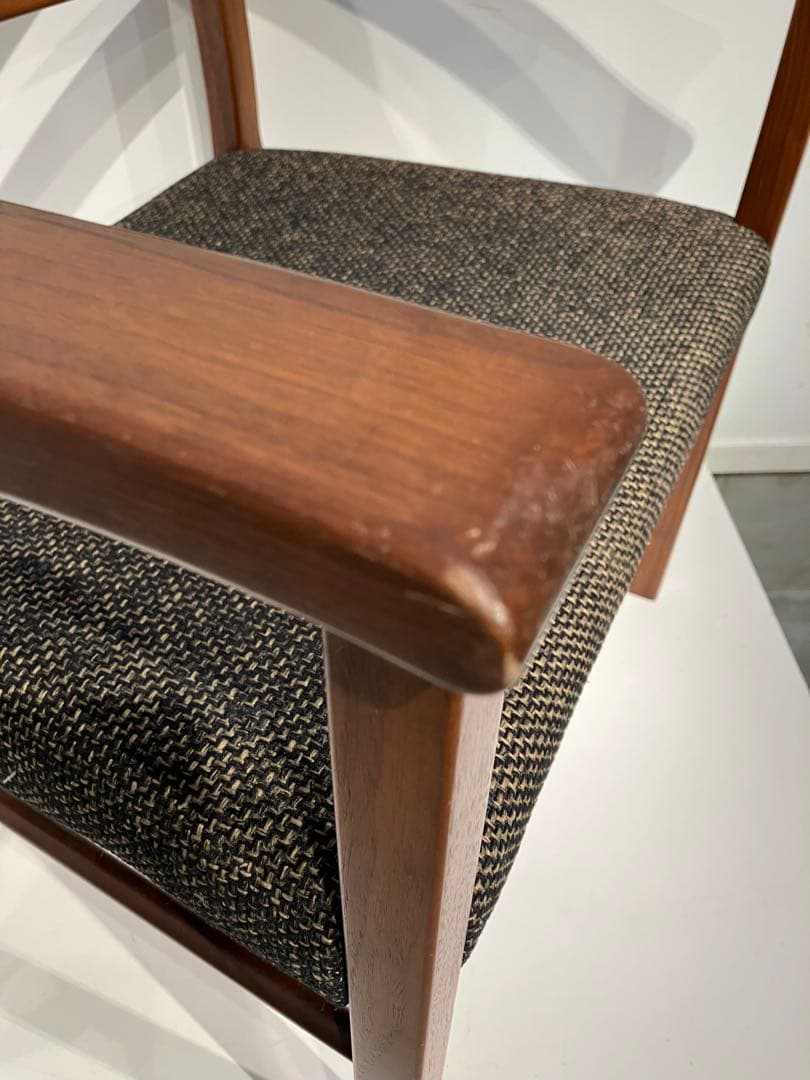 柏木工、ちょっと難ありアームチェア、日進木工、秋田木工、キツツキ、天童木工、北欧