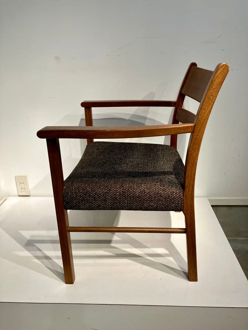 柏木工、ちょっと難ありアームチェア、日進木工、秋田木工、キツツキ、天童木工、北欧