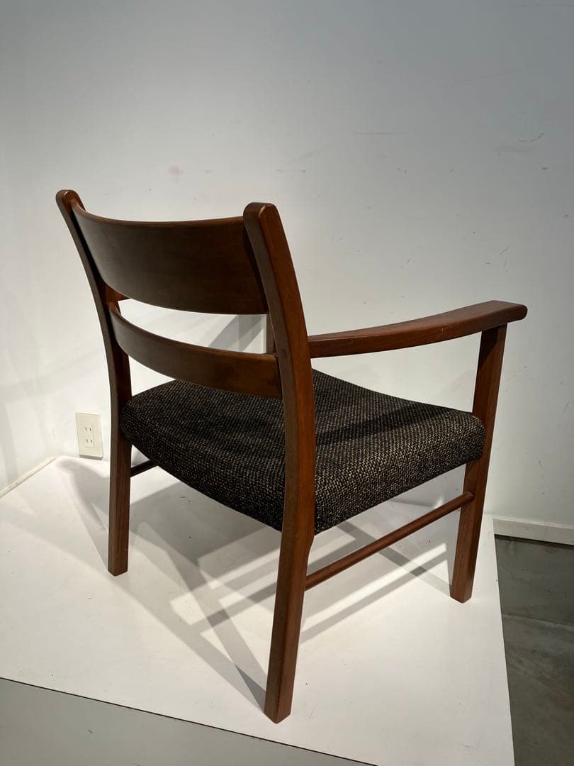 柏木工、ちょっと難ありアームチェア、日進木工、秋田木工、キツツキ、天童木工、北欧