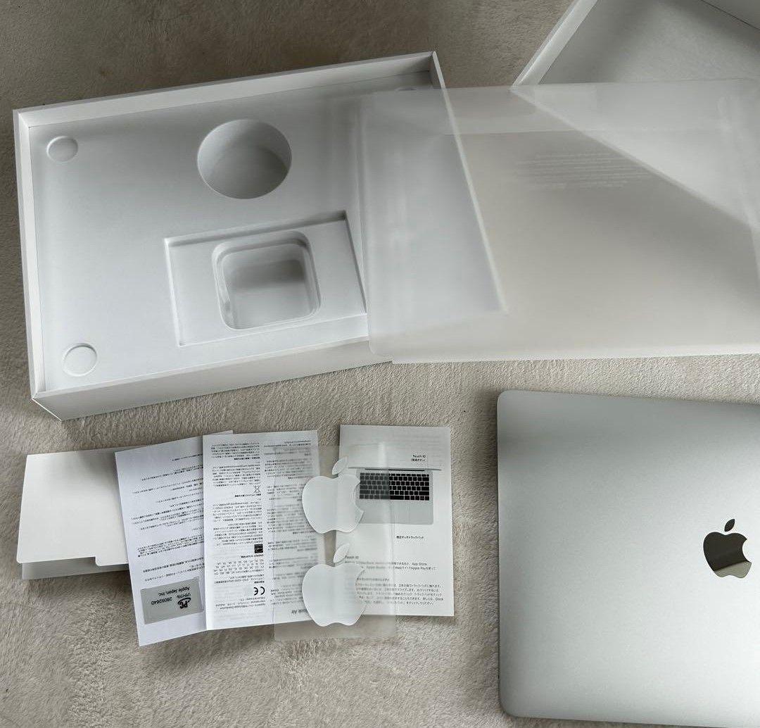 MacBook Air 13in 2019（8GB / 256GB /シルバー）