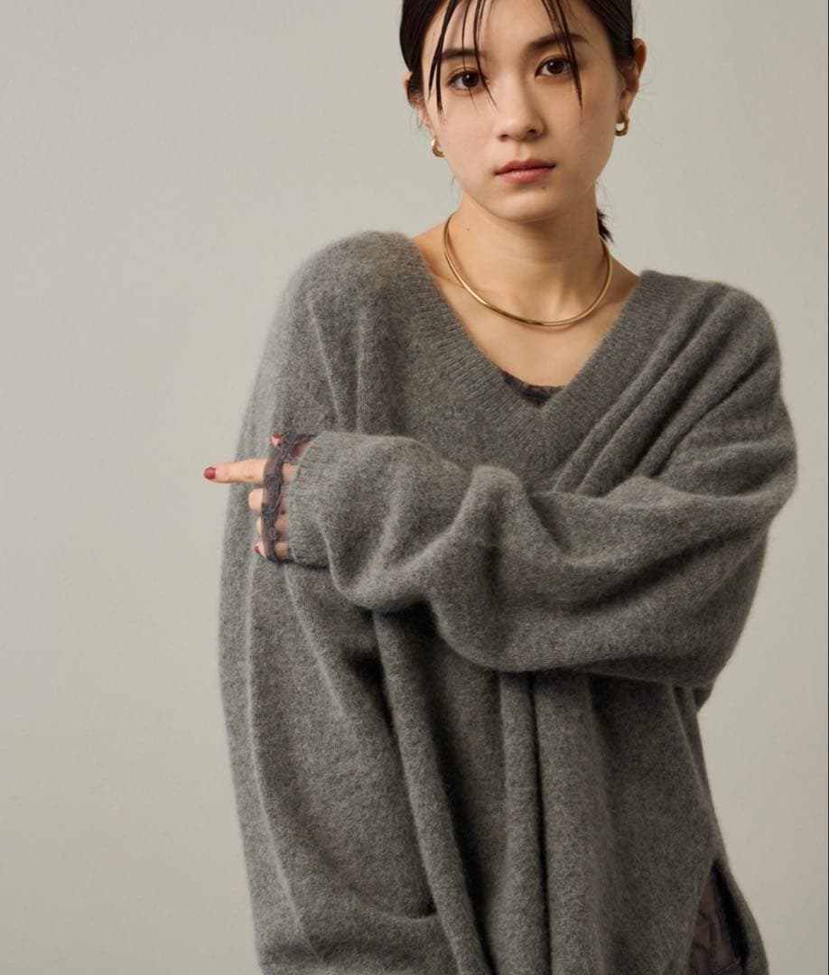 omekashi ファーウールVプルオーバー