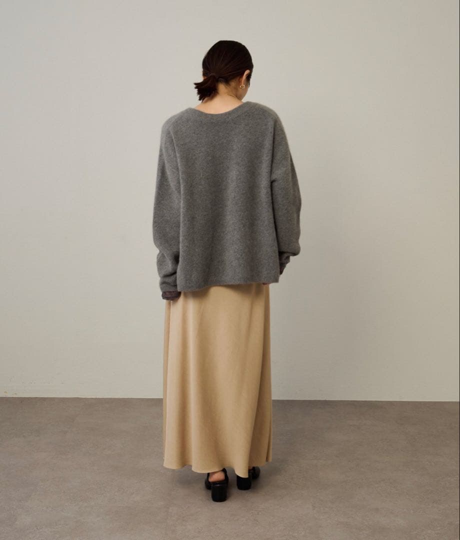 omekashi ファーウールVプルオーバー