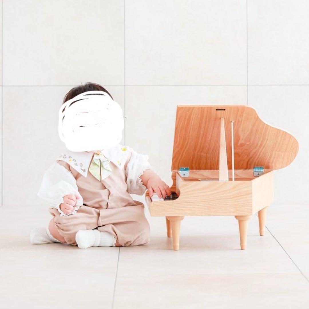 ペンギンのおしり 優しい色を着る ボタニカルロンパース