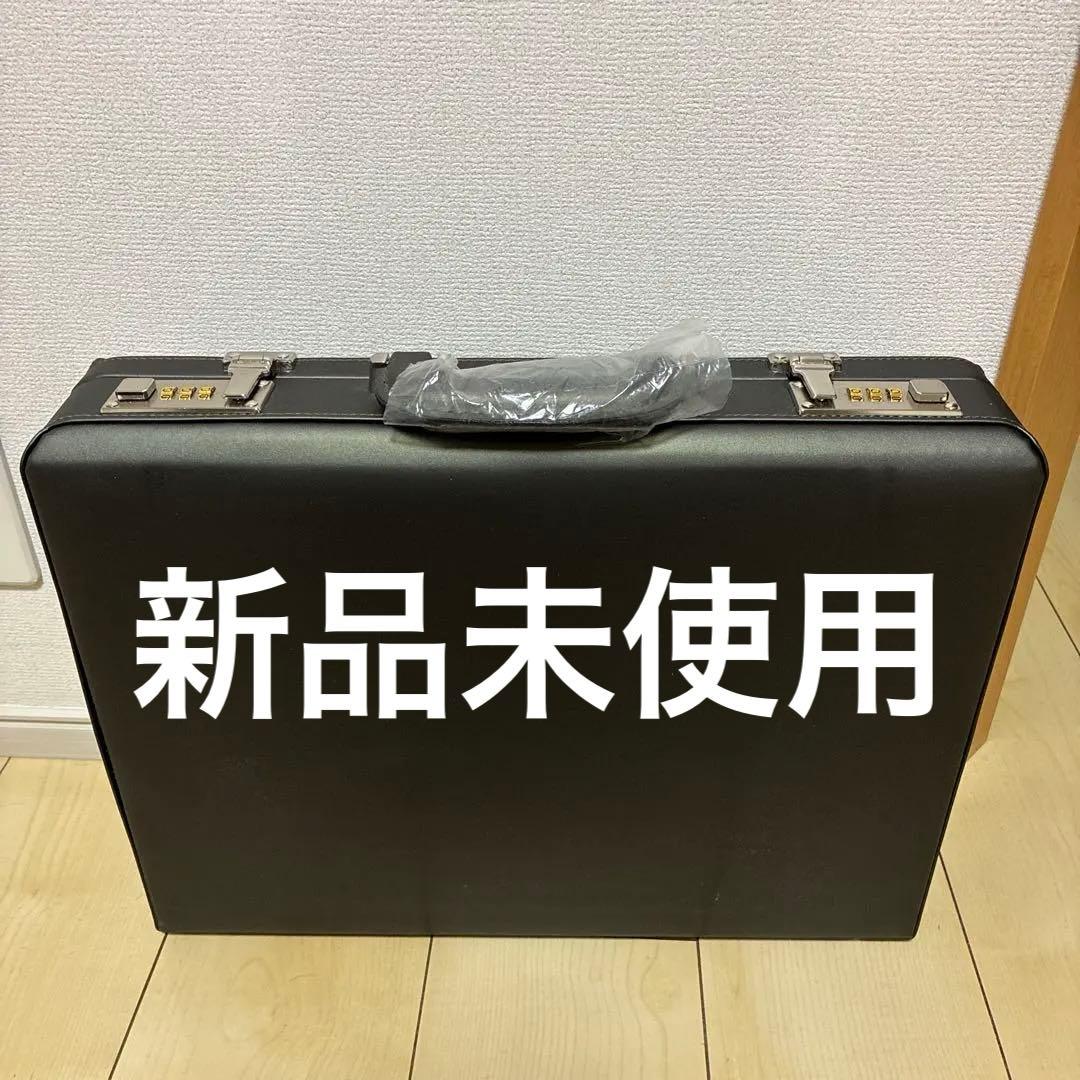 ア*ン様 アタッシュケース