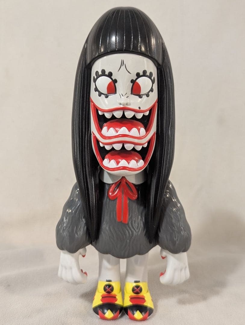 最終値下げ　grape brain 二口裂け女　ゲラゲラ ソフビ　17cm