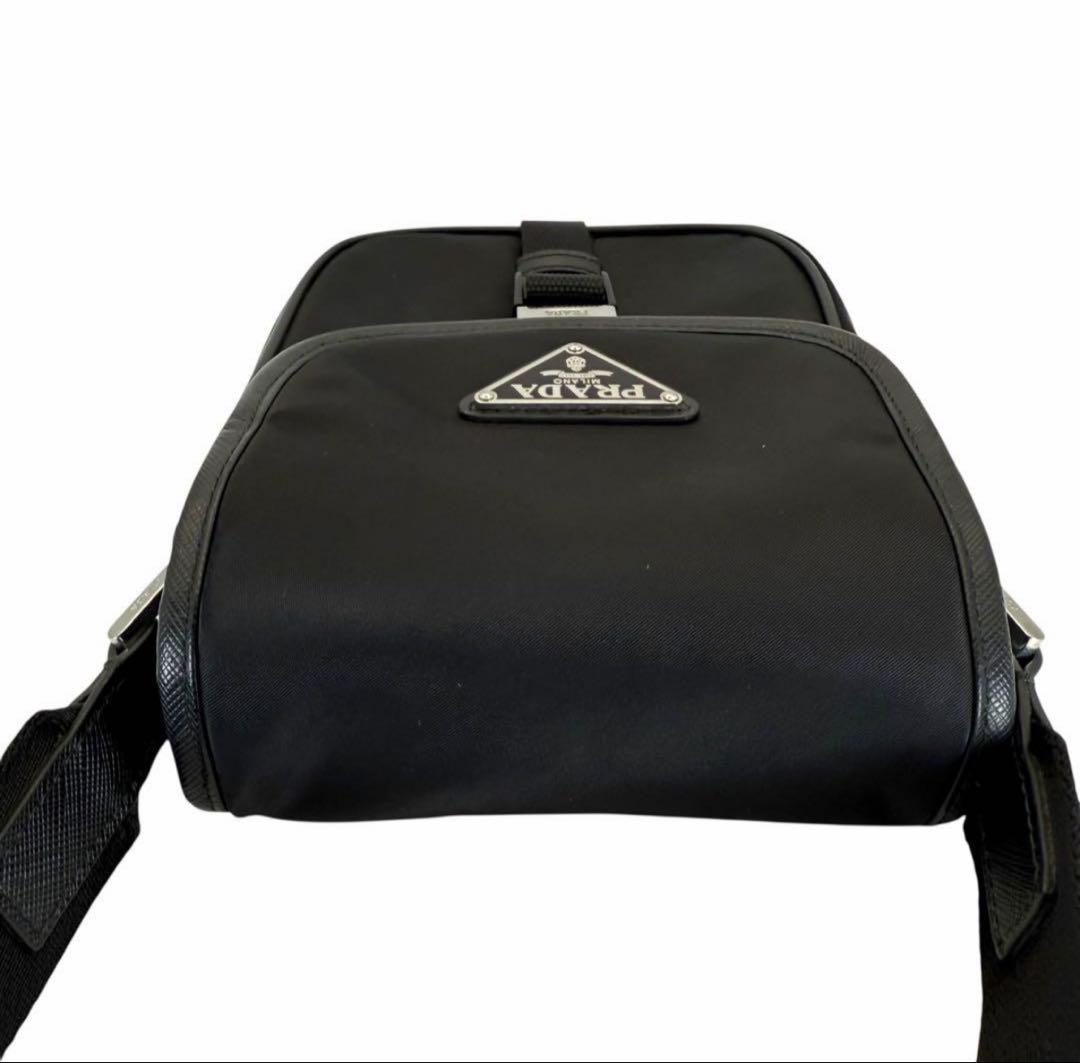 極美品 プラダ ショルダーバッグ クロスボディ リナイロン ブラック 三角ロゴ