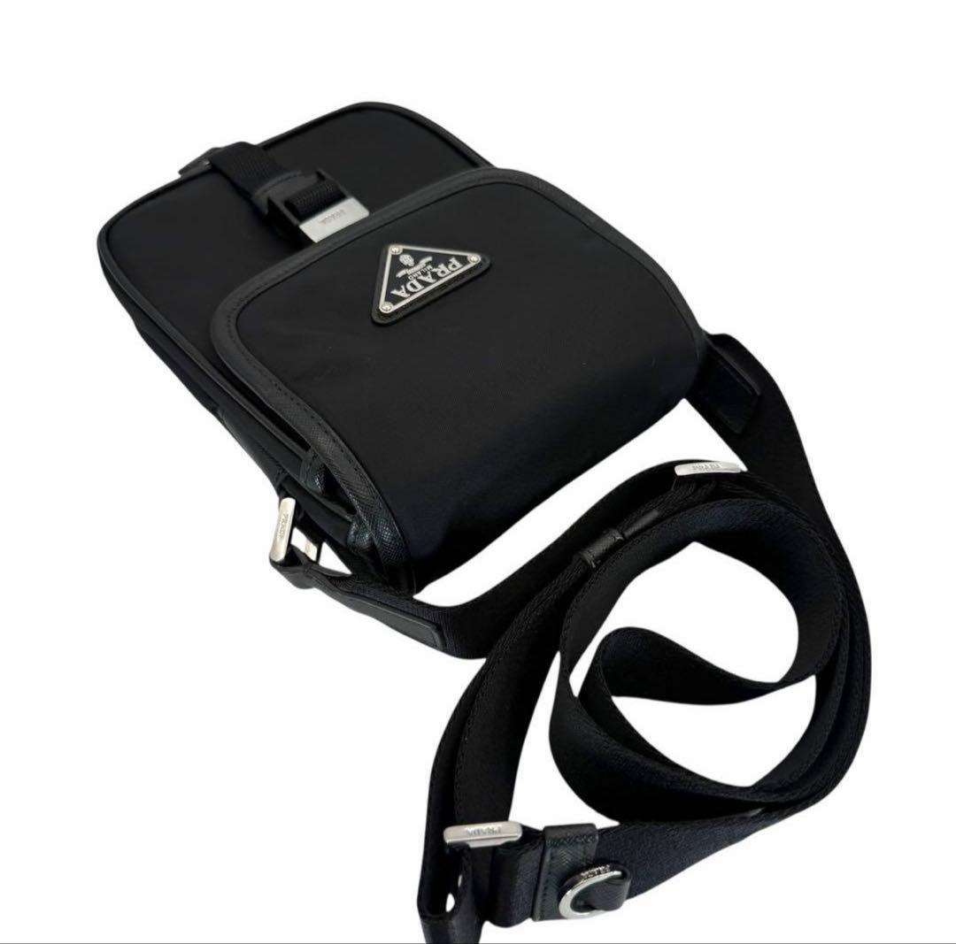 極美品 プラダ ショルダーバッグ クロスボディ リナイロン ブラック 三角ロゴ