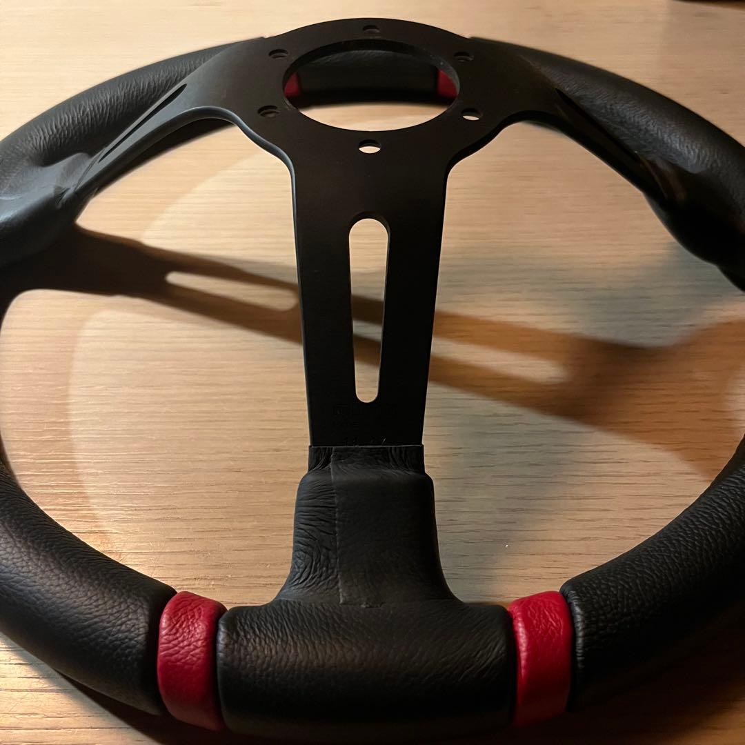 MOMO DRIFTING ステアリングドリフティング 35Φ ディープコーン