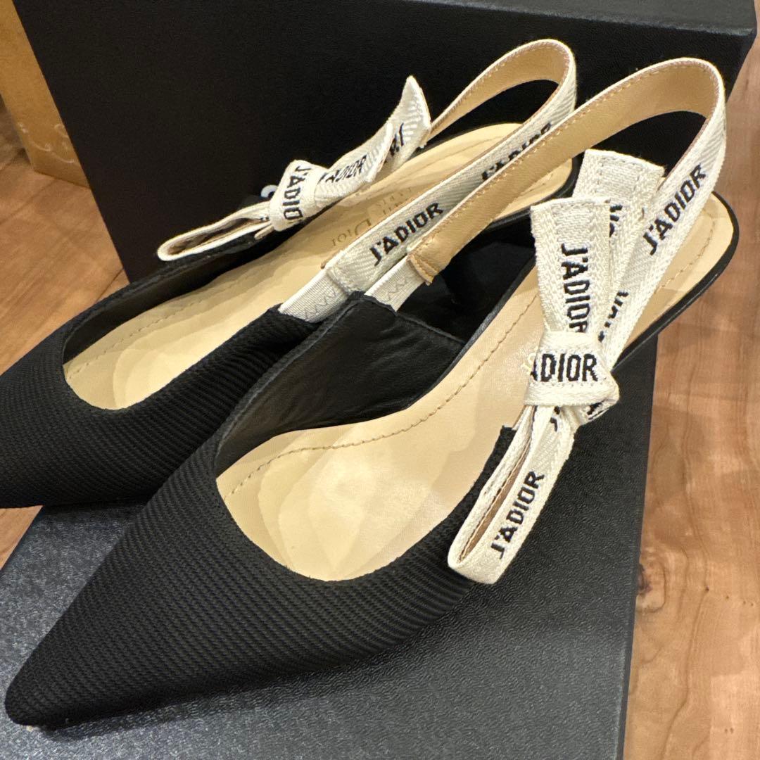 Dior ブラック ポインテッドトゥ パンプス 38