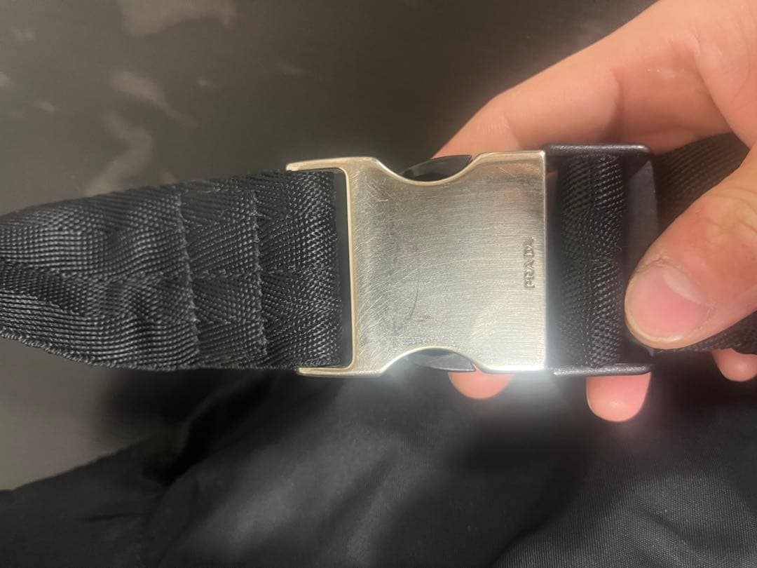 プラダ　トライアングルロゴ　ウエストポーチ　ナイロン　ブラック