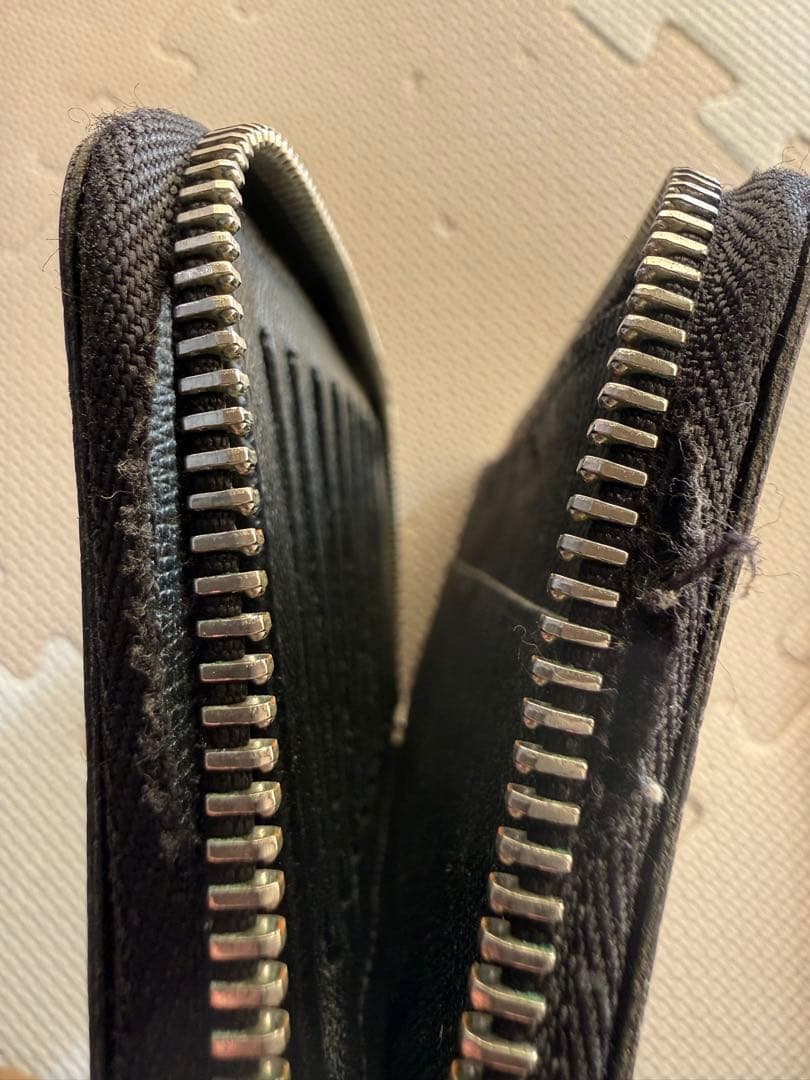 黒 ダミエパターン 長財布