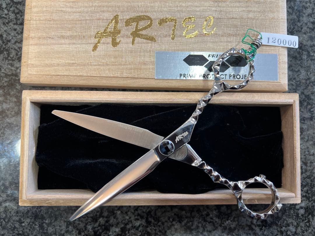 専用、ARTEC 新品プロ用シザーオニキス装飾あり、箱付き