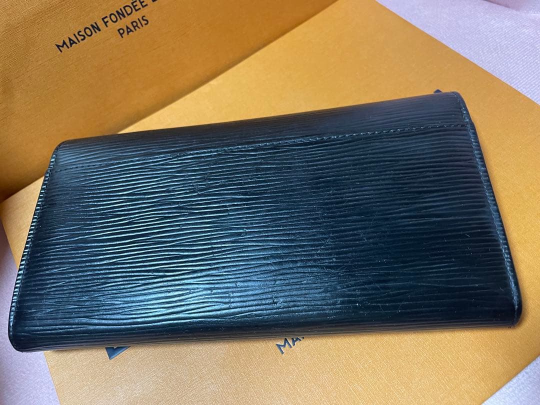 で*ん様 ❤️Louis Vuitton❤️ エピレザー ブラック ロングウォレ