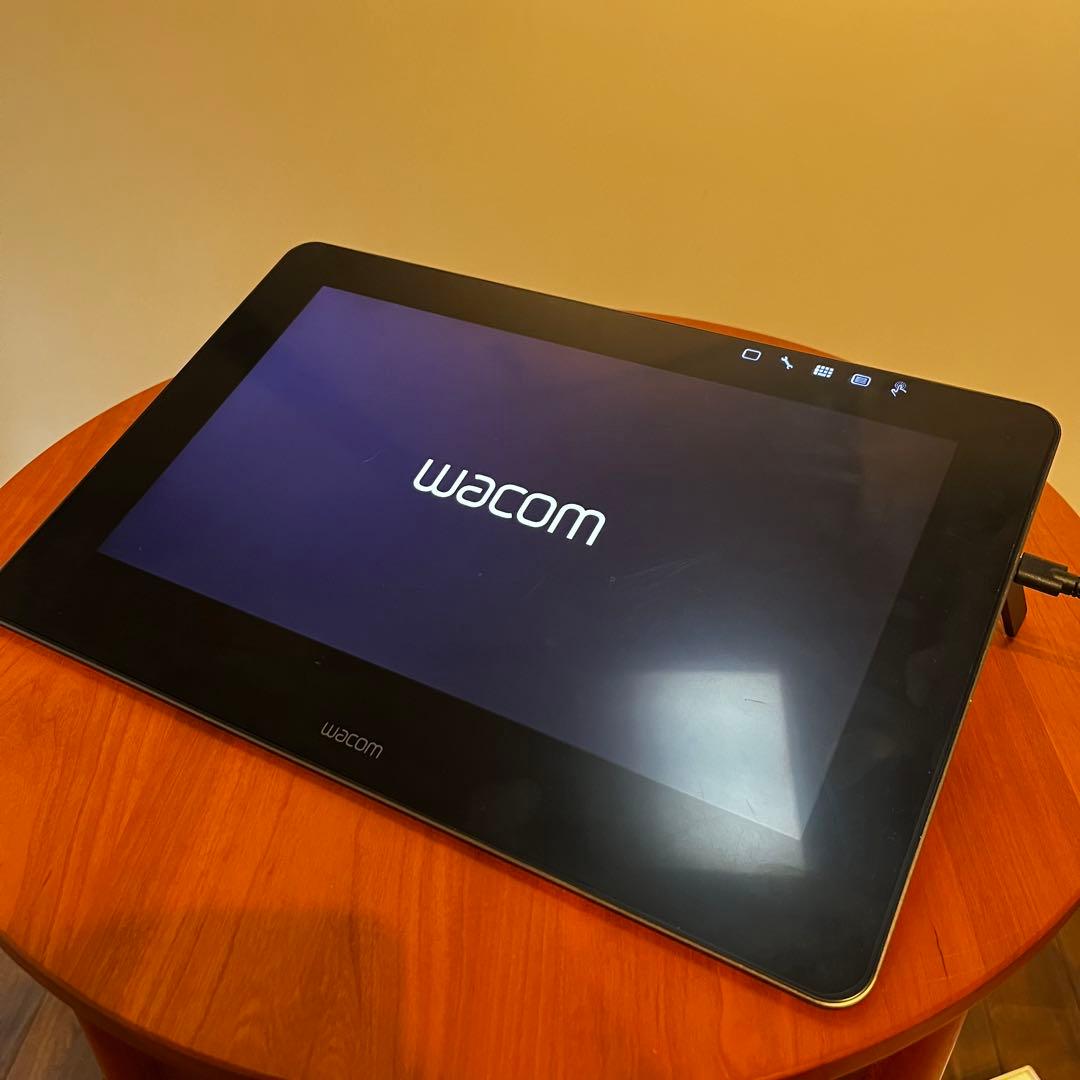 液タブ・ペンタブ Wacom Cintiq Pro 13 DTH-1320/AK0