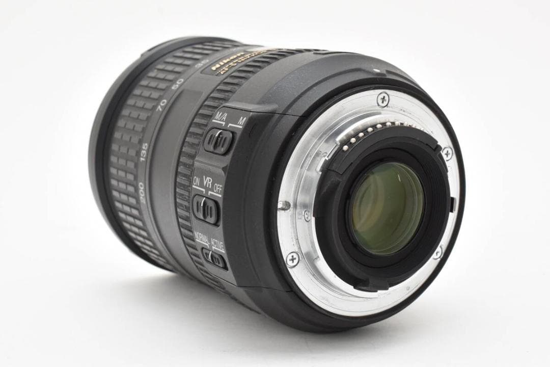 ■美品■ ニコン　Nikon レンズ AF-S 18-200 3.5-5.6