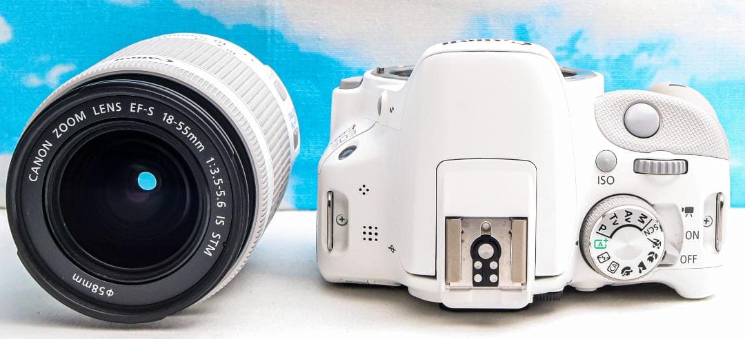 大人気ホワイト一眼レフ⭐️Canon kiss x7⭐️超小型⭐️スマホに転送♪