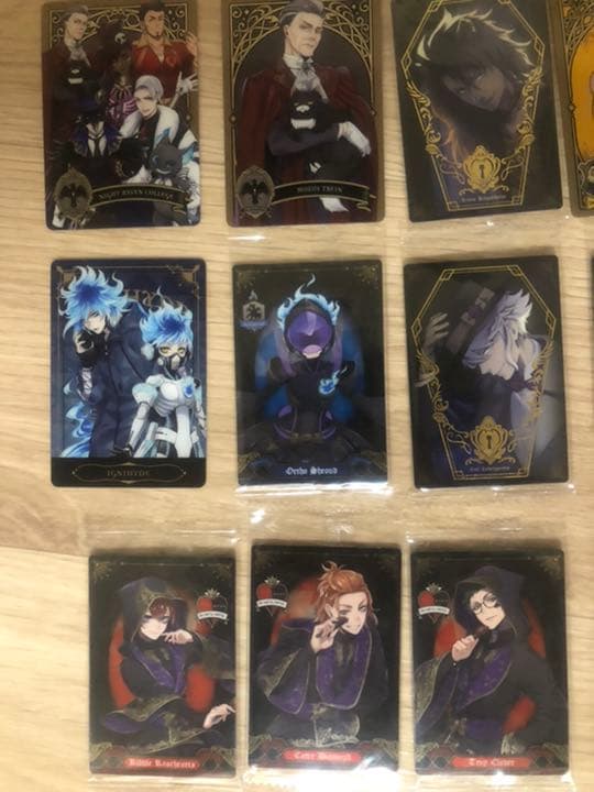 ツイステッドワンダーランド　ウエハース　カード　32枚