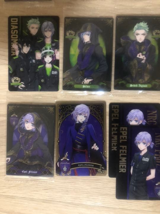 ツイステッドワンダーランド　ウエハース　カード　32枚