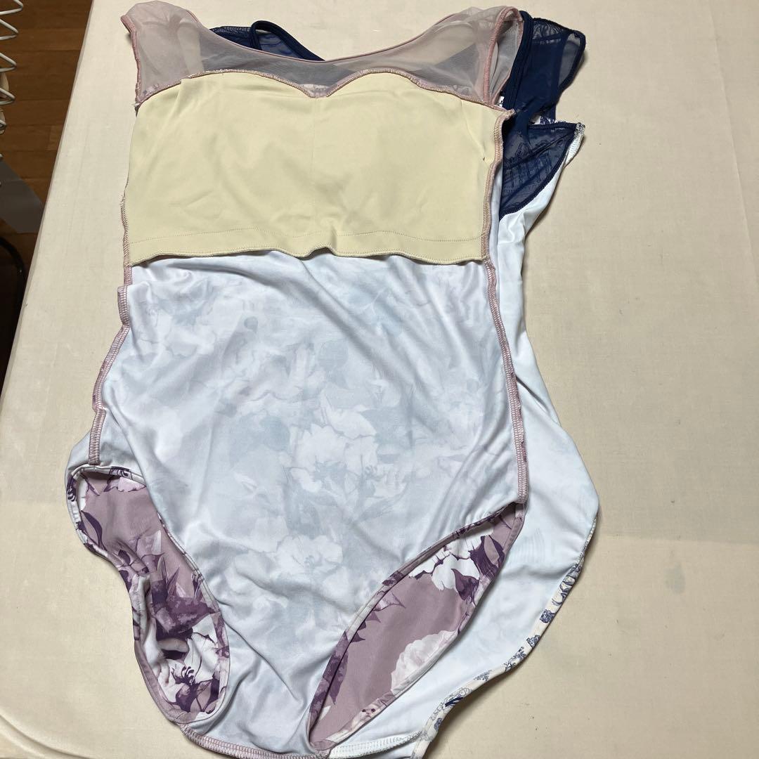 ウノアの猫柄レオタード