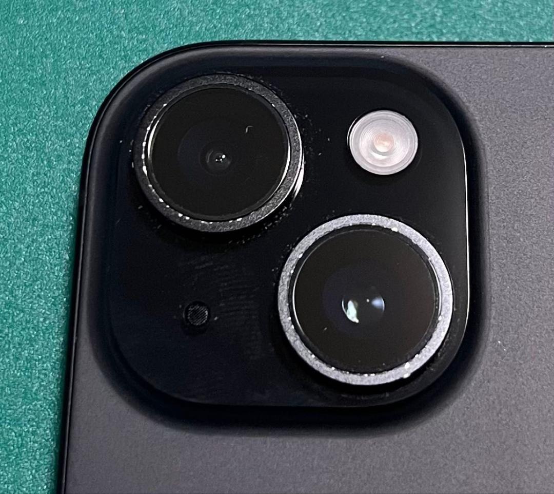 iPhone 15 ブラック 128 バッテリー100%【訳あり】 ①