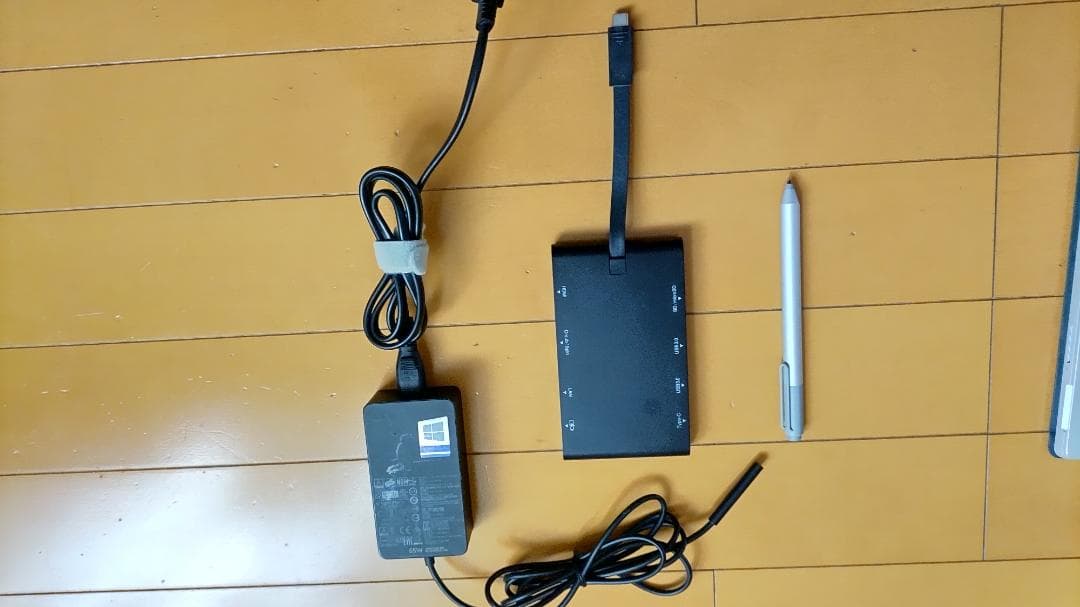 MicroSoft Surface Pro 7(ドッキングST付き)