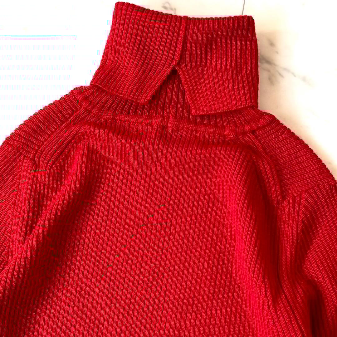 極美品　スローン　上質ウール100% リブタートルネックニット レッド