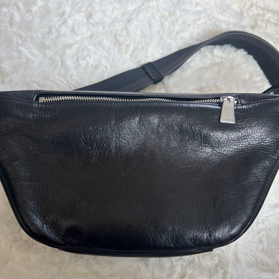 アニアリ 黒 ボディバッグ ダブルファスナー