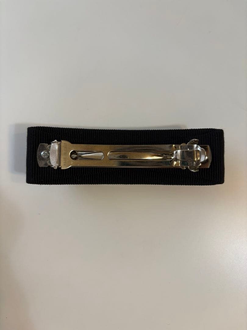 フェラガモ バレッタ　ブラック　ビジュー